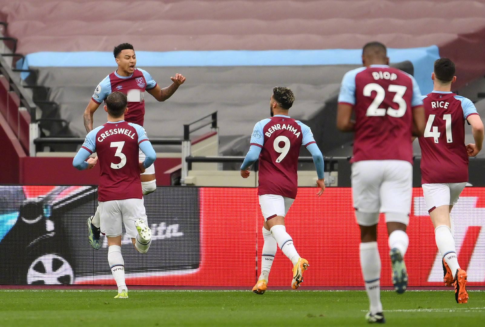 挑衅行为的 挑衅行为的